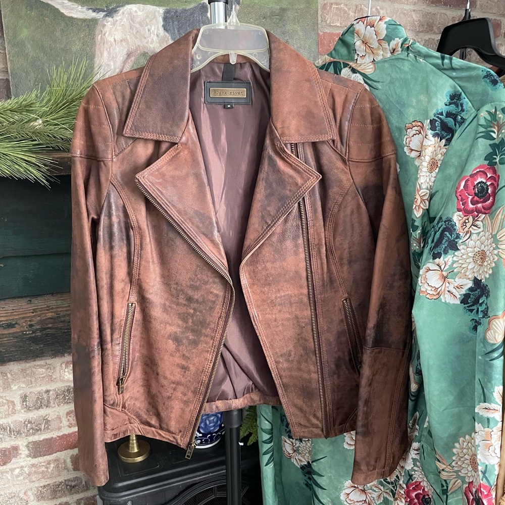 Brown Leather jacket Buttery Soft Distressed and Gorgeous😍 Medium